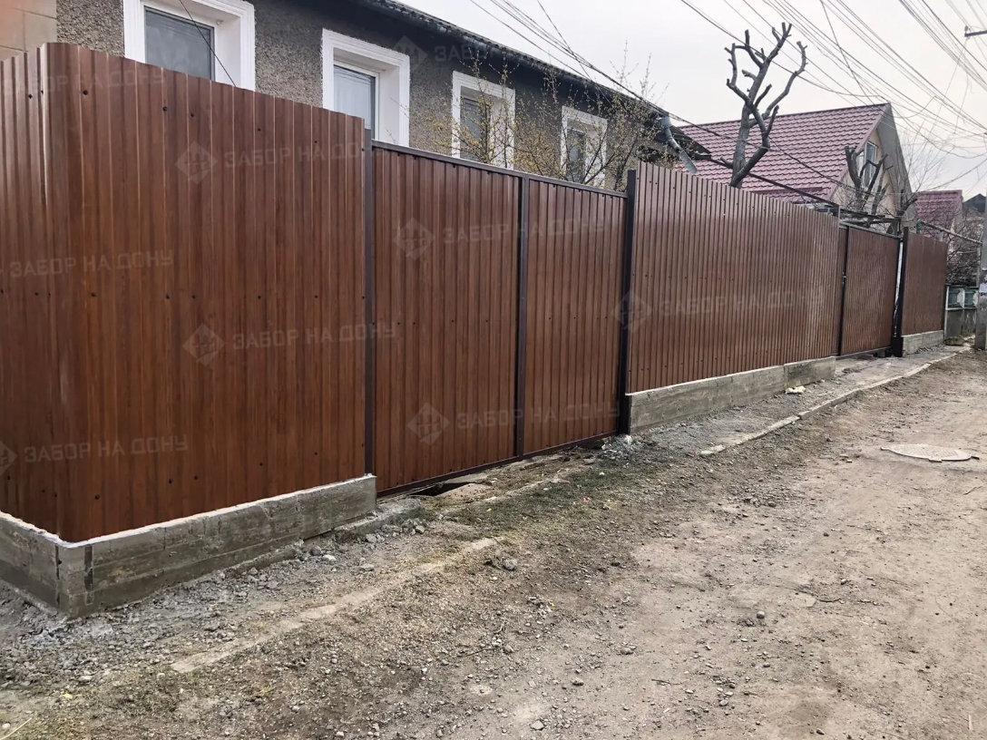 Распашные ворота из профлиста  в Ейске